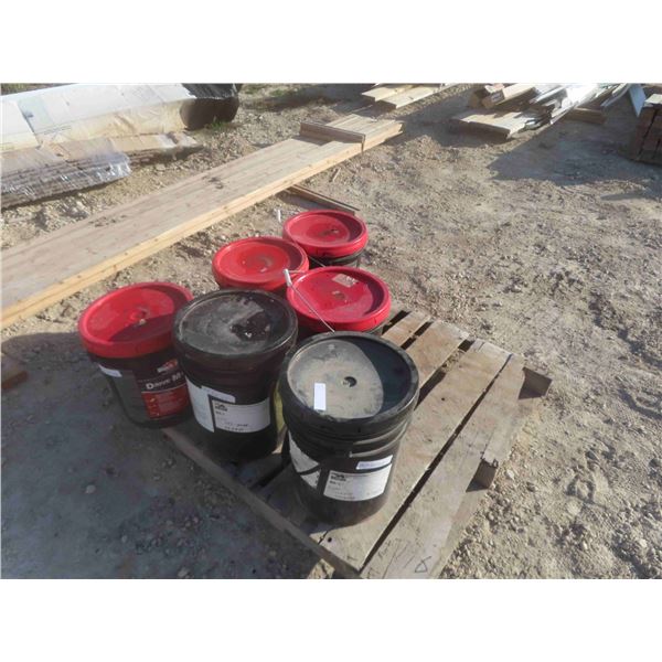 (4) 17 L Pails of Driveway Seals , (2) 20 L Pails of Emuisifred Ashphalt