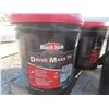 Image 4 : (4) 17 L Pails of Driveway Seals , (2) 20 L Pails of Emuisifred Ashphalt