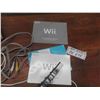 Image 5 : Nintendo Wii Game Console with Controls and Games
