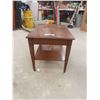 Image 2 : End Table with Shelf 20'' x 28'' x 21''