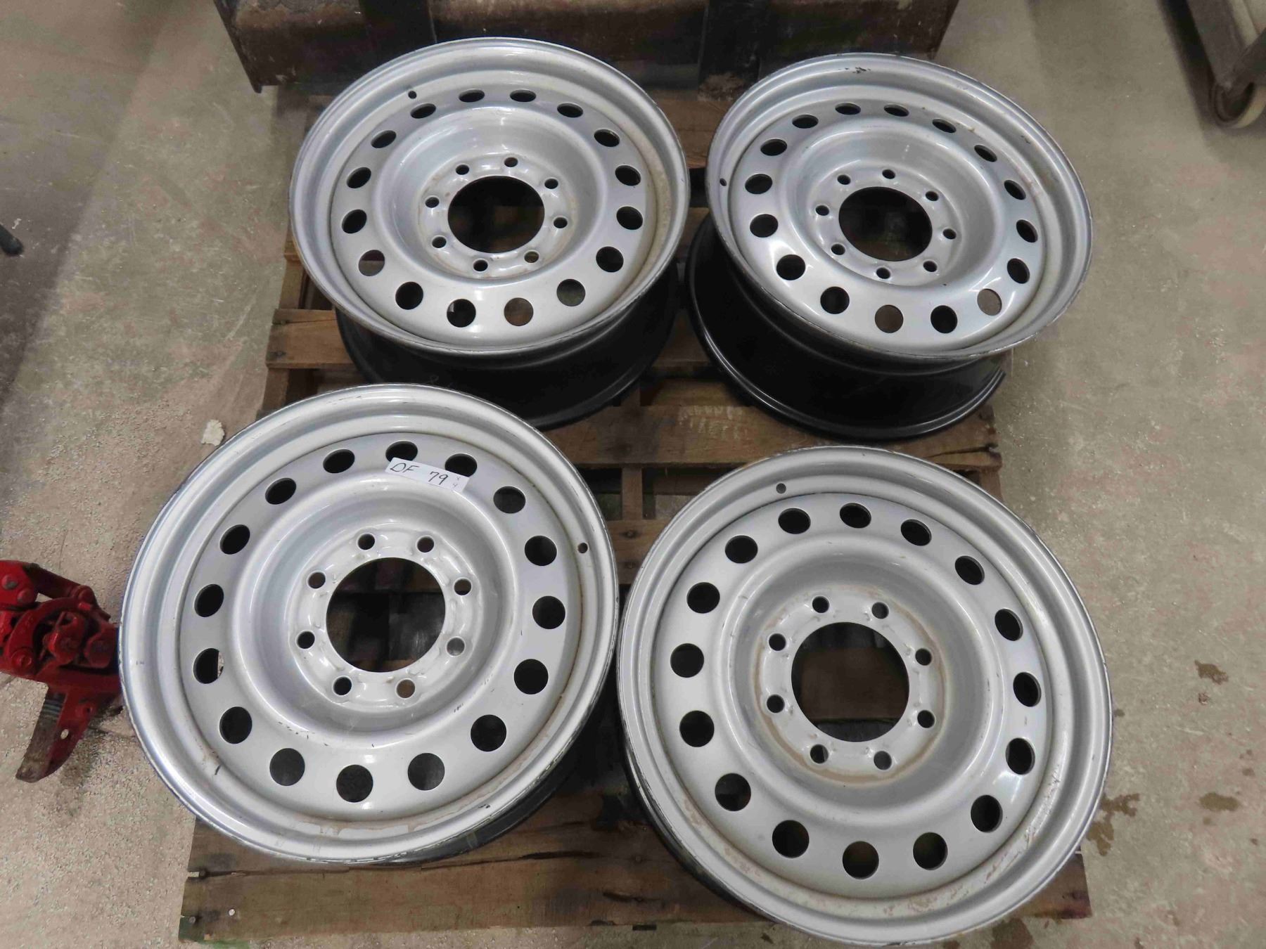 (4) Rims ; Ford F-350 Ford 1 Ton