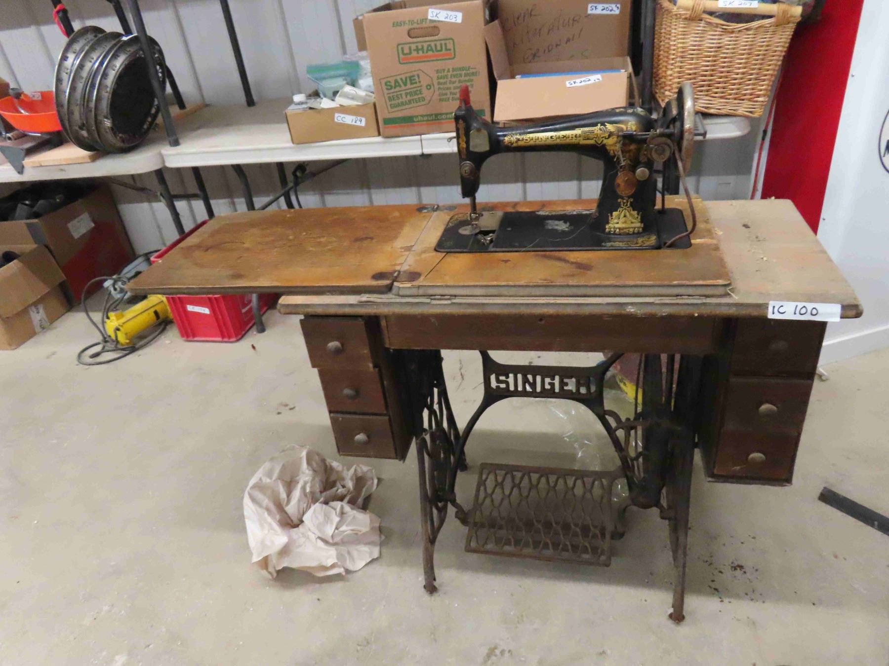 Singer Treadle Sewing Machine for Sale Singer Treadle Sewing Machine for Sale