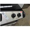 Image 6 : Frigidaire Stainless Steel Stove - Convection