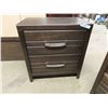 Image 10 : 5 pc Modern Bedroom Suite ; Dresser 18.5" x 38" x 59" plus Mirror 37" x 45", 