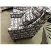 Image 4 : 2 Modern Funky Living Room Chairs - Film Strips & Lips! 