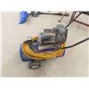 Image 3 : Campbell Hausfeld 4 HP 13 Gal Portable Air Compressor