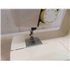 Image 3 : Brother LS-2125 Portable Electric Sewing Machine