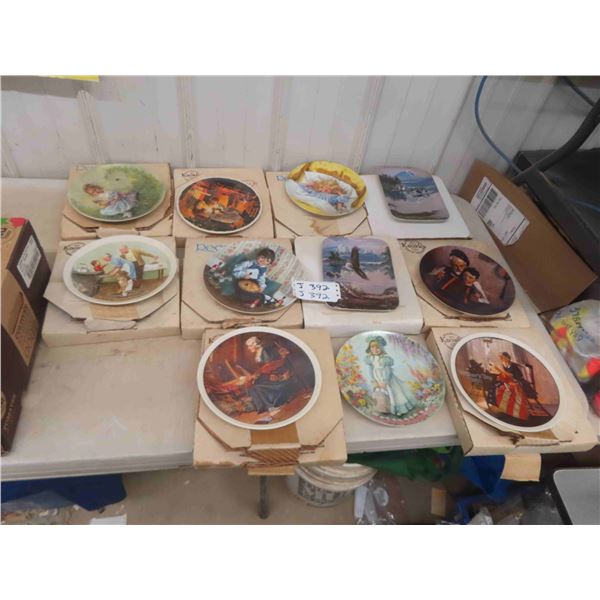 11 Collector Plates with Certificates & Boxes for 10 out of 11