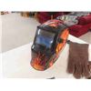 Image 2 : Welding Helmet Auto Flash & 2 Pair Welding Gloves