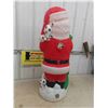 Image 5 : Santa Blow Mold 42" Tall