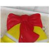 Image 2 : Yellow Bells Blow Mold