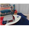 Image 5 : Cabin Cruiser Plastic Boat with Original Box - Tin + Plastic