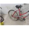 Image 4 : Huffy Surf Side Pedal Bike with Helmet - 26" Rims