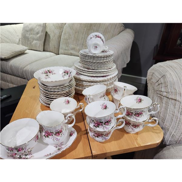 Royal Albert Lavender Rose - 54 Pcs China Dish Set