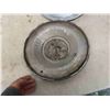 Image 4 : Set of 4 Hubcaps 14" 1959 Pontiac Parisienne