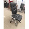 Image 2 : Quality Swivel Adjustable Office Chair