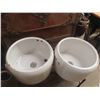 Image 2 : Double Porcelain Wash Tub