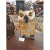 Image 2 : 2 Owls ; Metal Folk Art + Twigs