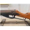 Image 7 : Daisy Lever Action Wood Stock BB Rifle -Does not Work