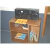 Image 1 : Radio - Children Books - Cabinet