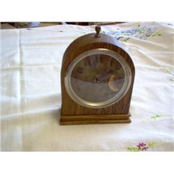 Desktop Clock, wind type antique