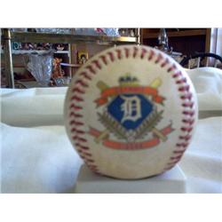 Detroit Tigers 1984 commemorative baseball