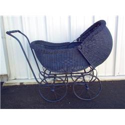 ANTIQUE BABYDOLL BUGGY