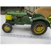 Image 1 : JOHN DEERE METAL TRACTOR