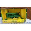 Image 2 : JOHN DEERE MODEL 2010 DIECAST CRAWLER TRACTOR