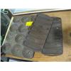 Image 2 : 2 CAST TRAYS & TIN TRAY