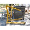 Image 1 : 2 TON HYDRAULIC ENGINE LIFT