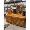 Image 1 : Dresser and mirror