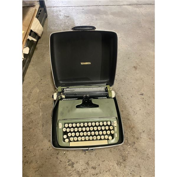 Smith Corona super sterling type writer