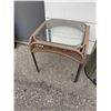 Image 1 : Patio side table