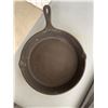 Image 1 : Lodge cast iron frying pan