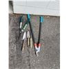 Image 1 : Gardening tools