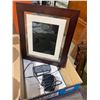 Image 1 : Digital photo frame