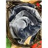 Image 1 : Soft fuzzy blanket
