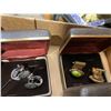 Image 3 : Cuff links and some tie clips