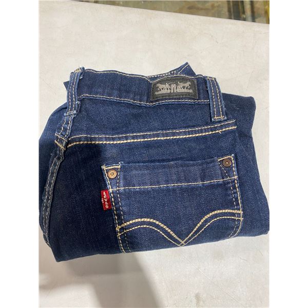 Levi's jeans size  30?