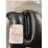 Image 2 : Signed UFC glove Gray Maynard ?