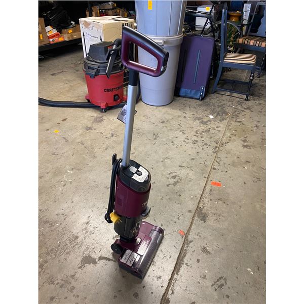 Shark vacuum needs work