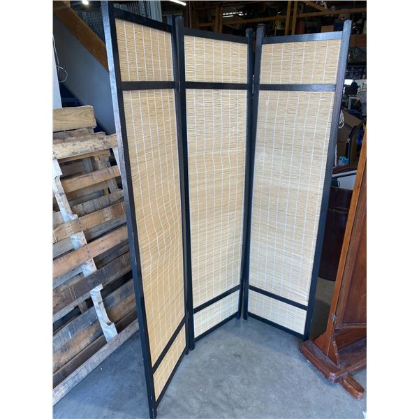 Screen divider