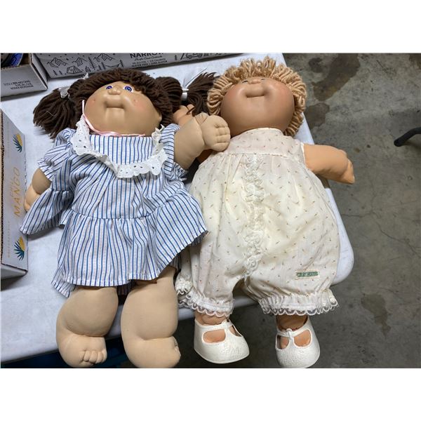 2 cabbage patch dolls