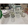 Image 1 : Assorted jars