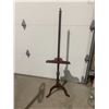 Image 1 : Art stand