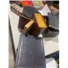 Image 2 : Assorted boxes