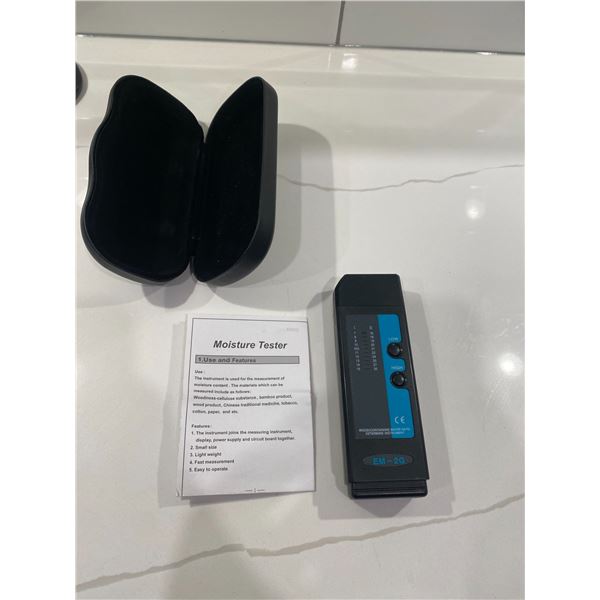 Moisture tester