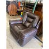 Image 2 : Rocker recliner