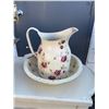 Image 1 : Pitcher and basin